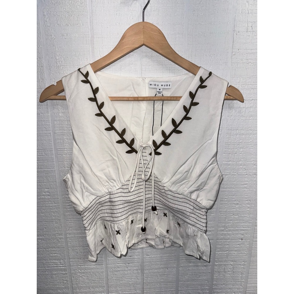 Miou Muse Crop Top Womens White Embroidered Smocked Peplum V-Neck M T4684ST